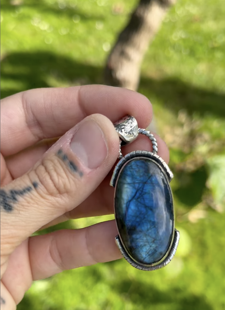 Labradorita Mística